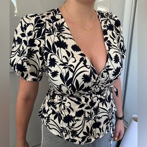 3/15$ Old navy top m